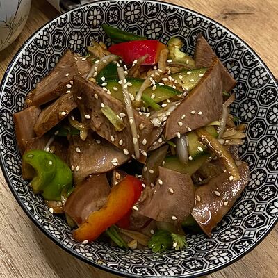 Салат из свиного языка в Цзао Ван по цене 675 ₽