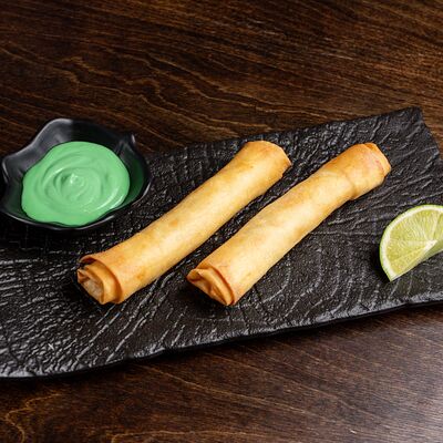Спринг-ролл с креветками в Суши & Саке Izakaya Bar по цене 809 ₽