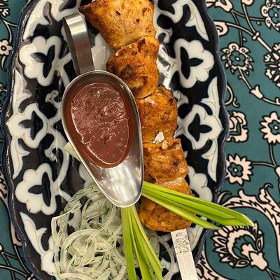 Шашлык из куриной грудкив Бахор по цене 480 ₽