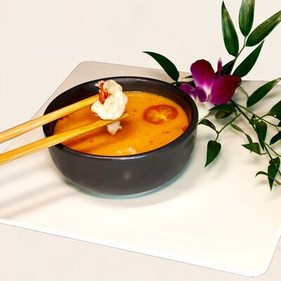 Суп Том Ям в Золотая панда по цене 1000 ₽