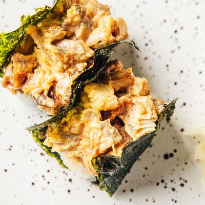 Суши спайси копченый угорь в Only Wine по цене 570 ₽