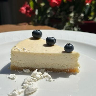 Чизкейк в Wine & Vine по цене 690 ₽