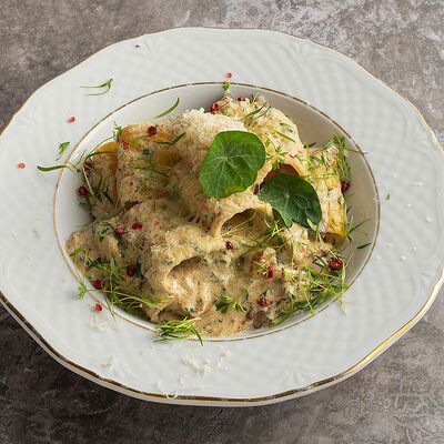 Паста с говядиной и белыми грибамив Гранж Кафе по цене 1500 ₽