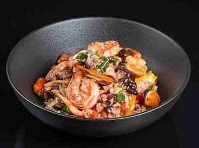Рис Wok с овощами и креветками в ЛАПША НА сУШИ по цене 850 ₽
