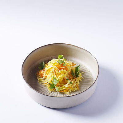 Салат из капусты и моркови с ароматным маслом в Чайхона №1 Васильчуки по цене 230 ₽