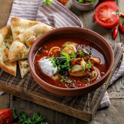 Томатный суп с пельменями в Маймун по цене 450