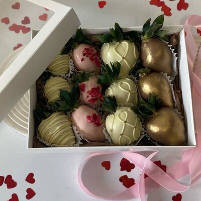 Клубника в шоколаде наборв Klubnichno по цене 2790 ₽