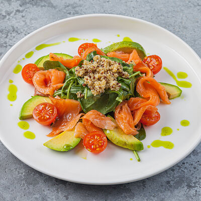 Салат из слабосолёного лосося, авокадо и киноа в Terra&Mare по цене 790 ₽