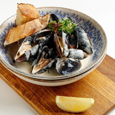 Мидии в сливочно-сырном соусе в Эй, Джованни! по цене 915 ₽