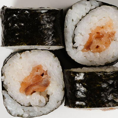 Сяке ролл в Smoke house по цене 390 ₽