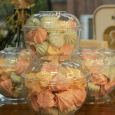 Безе в баночке в Эклер&Кофе по цене 100 ₽