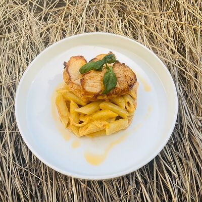 Макароны в сырном соусе с куриной грудкой в Кафе Театральное по цене 445 ₽