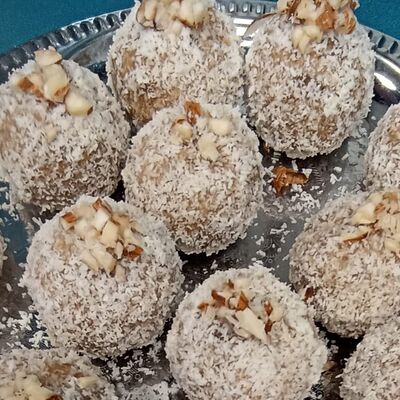 Кокнат Ладду в Ashokas Индийская кухня по цене 150 ₽