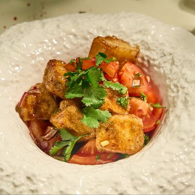 Салат с хрустящими баклажанамив Алазани по цене 3400 ₸