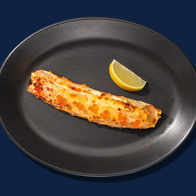 Клешня камчатского краба в сливочно-икорном соусе в Рыбная мануфактура №1 по цене 2175 ₽