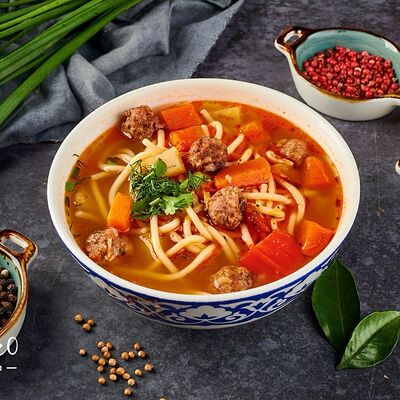 Суп с фрикадельками и лапшой в Чайхана Фаррух по цене 450 ₽