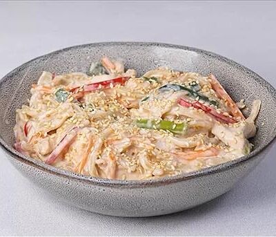 Вок с курицей в ореховом соусе в Майфудзо по цене 481 ₽