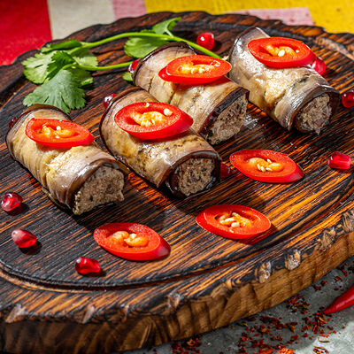 Баклажаны с орехами в Хачапури по цене 540 ₽