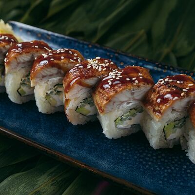 Гранд филадельфия с угрём в Sushi lovers по цене 1060 ₽