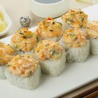 Тори кунсей маки ролл в Kushi-Sushi