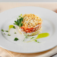 Салат Мимоза с консервированным тунцом в Parmesan