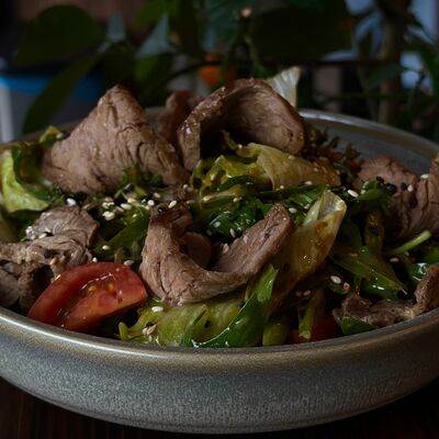 Салат с сочной говядиной в Реган по цене 850 ₽