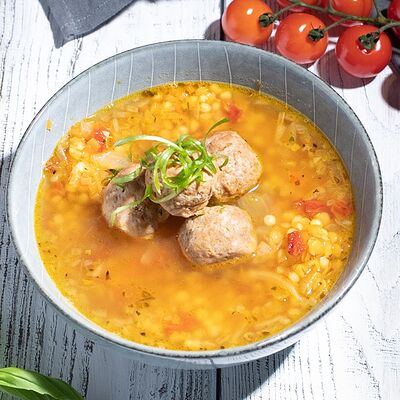 Суп из чечевицы с фрикадельками из растительного мяса в Перчини на огне по цене 250
