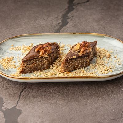 Бакинская пахлава с шоколадом в Афрасиаб по цене 170 ₽