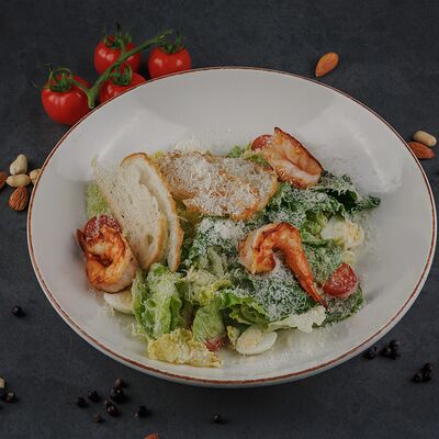 Салат Цезарь с креветками в Руки ВВерх! Бар по цене 780 ₽