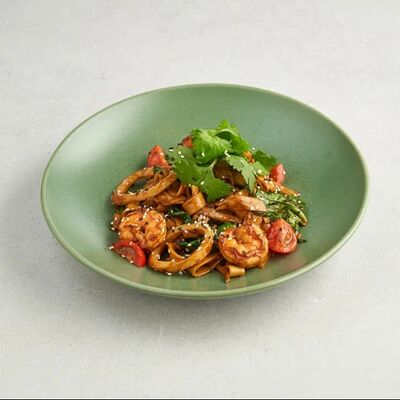 Пьяная лапша с морепродуктами в Chang по цене 840 ₽