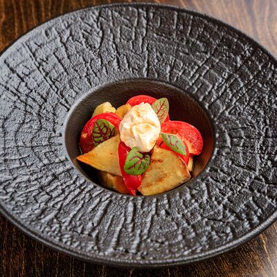 Хрустящие баклажаны в Суши & Саке Izakaya Bar по цене 586 ₽