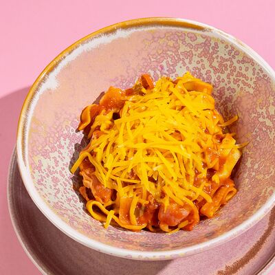 Паста с беконом, красным луком и халапеньов TOPKA Reborn по цене 500 ₽