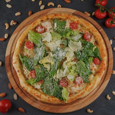 Пицца Цезарь с курицейв Руки ВВерх! Бар по цене 850 ₽