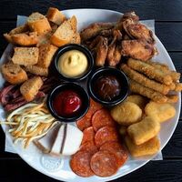 Пивная тарелка в Mojo Bar