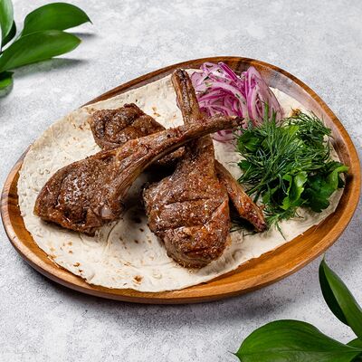 Корейка ягнёнка в Ресторан Батони по цене 1525 ₽