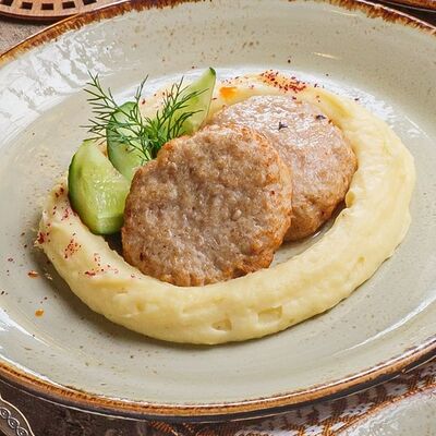 Котлеты куриные в Кишмиш Oйla по цене 495 ₽