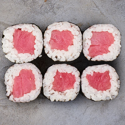 Ролл с тунцом в Gaijin по цене 580 ₽