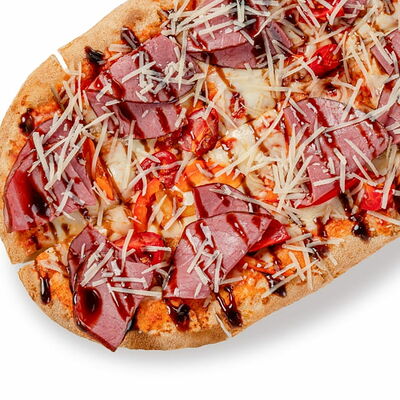 С говядиной в Некруглая пицца и роллы по цене 476 ₽