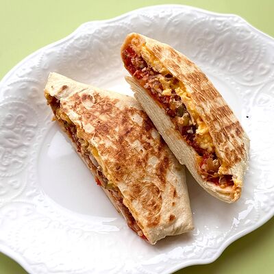 Кантри-сэндвич с курицей BBQв Просто Азия x Десертория по цене 540 ₽