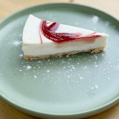 Чизкейк ягодный в Аппетито по цене 200 ₽