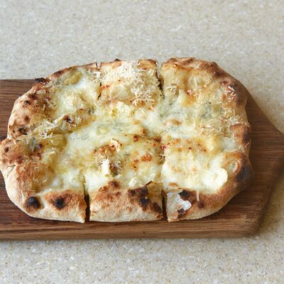 Пицца 4 сыра с чили-медом в Romanico по цене 1080 ₽