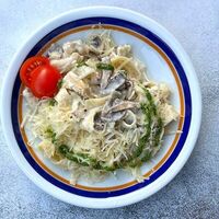 Паста с курицей и грибами в Папа Блин