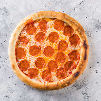 Пицца Пеперони (30 см) в Restobar Первый & Ресторан доставки Личный повар по цене 649 ₽