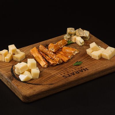 Сырное плато в Harats Pub по цене 1265 ₽