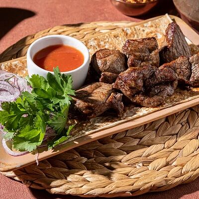 Шашлык из мякоти ягненка в Джонджоли по цене 1050 ₽