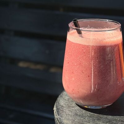 Смузи вишня-банан в Camon Cafe по цене 550 ₽