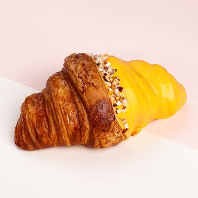 Круассан Мангов Кекслав по цене 300 ₽