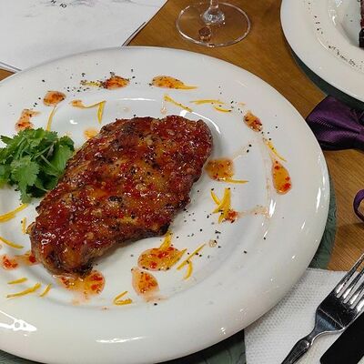 Ребрышки свиные под кисло-сладким соусом в La Vida loca по цене 750 ₽