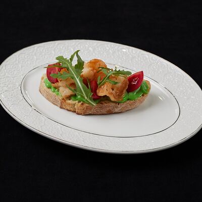 Брускетта с креветками и соусом васаби в Duran по цене 490 ₽