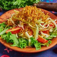 Салат Кинто в Джо-Джо грузинская кухня